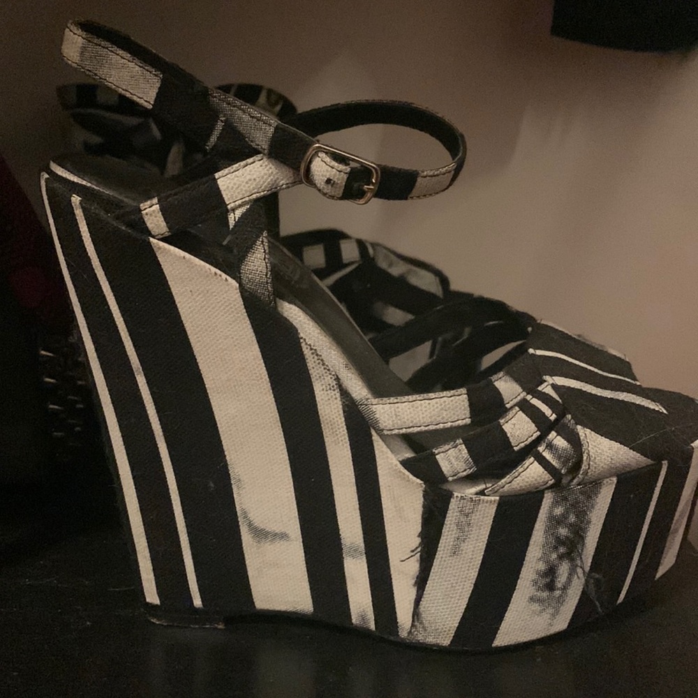 Aldo platform sandals